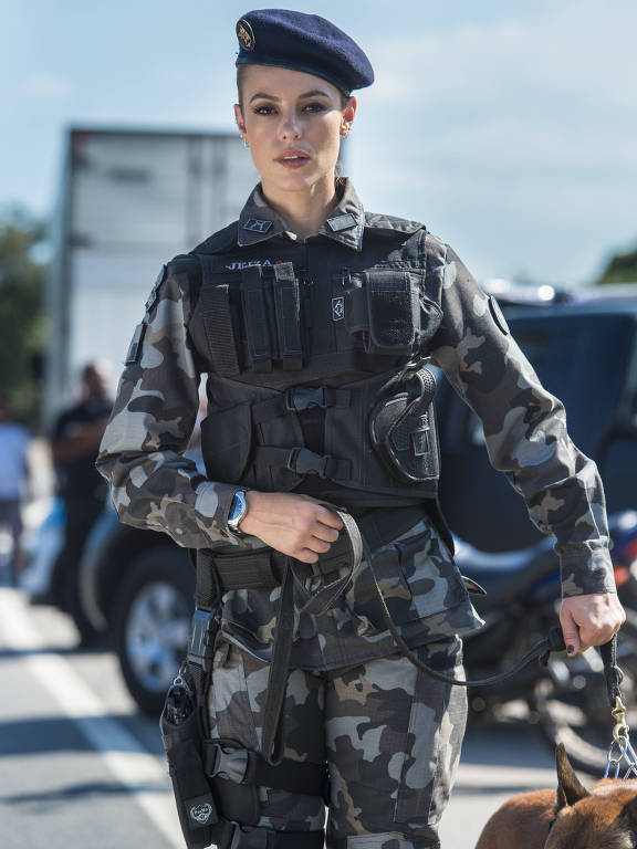 Jeiza (Paolla Oliveira)