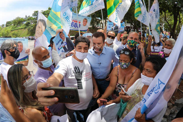 Celso Russomanno candidato a prefeitura da cidade durante campanha na cidade Tiradentes