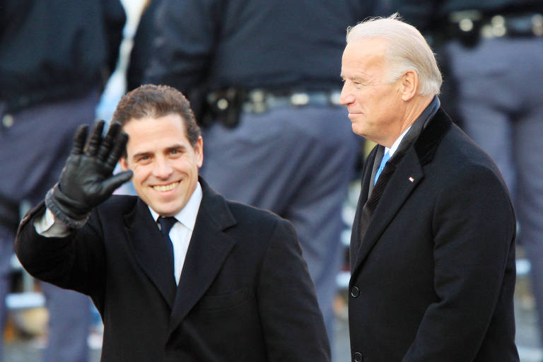 O então vice-presidente Joe Biden, à dir., ao lado do filho Hunter, na posse presidencial em 2009, em Washington