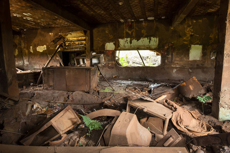 Cerca de 211 famílias do distrito de Bento Rodrigues, destruído pela passagem da lama, aguardam o reassentamento