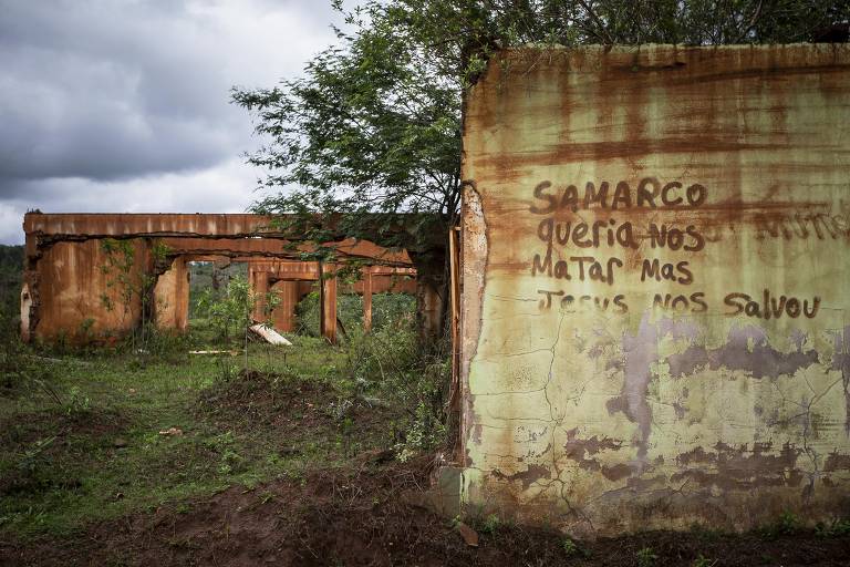 A entrega de novas casas para famílias atingidas foi prometida para o 2º semestre de 2020, o que não se cumpriu. Não há previsão de prazo para conclusão do reassentamento do Novo Bento