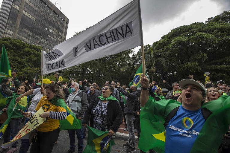 Grupo se opõe à obrigatoriedade da vacina contra o coronavírus; Bolsonaro criticou o governador João Doria, que defende a imunização geral