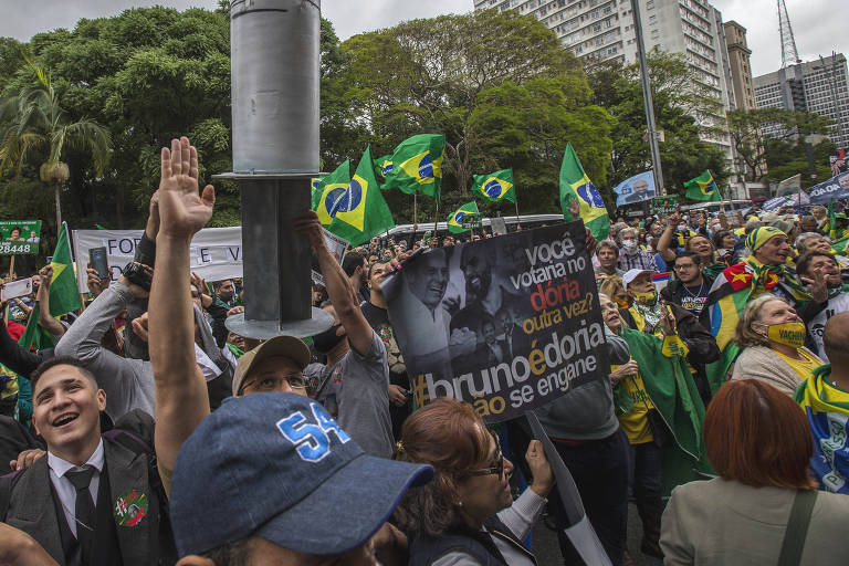 Apoiadores de Bolsonaro em protesto contra obrigatoriedade da vacina contra a Covid-19
