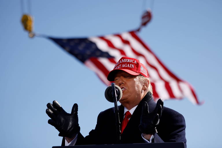 O presidente Donald Trump discursa durante evento de sua campanha na Carolina do Norte, um dos estados-chave na disputa 