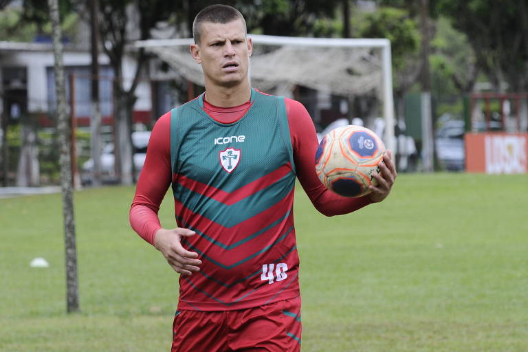 O zagueiro Diego Jussani foi um dos zagueiros contratados pela Portuguesa nesta temporada