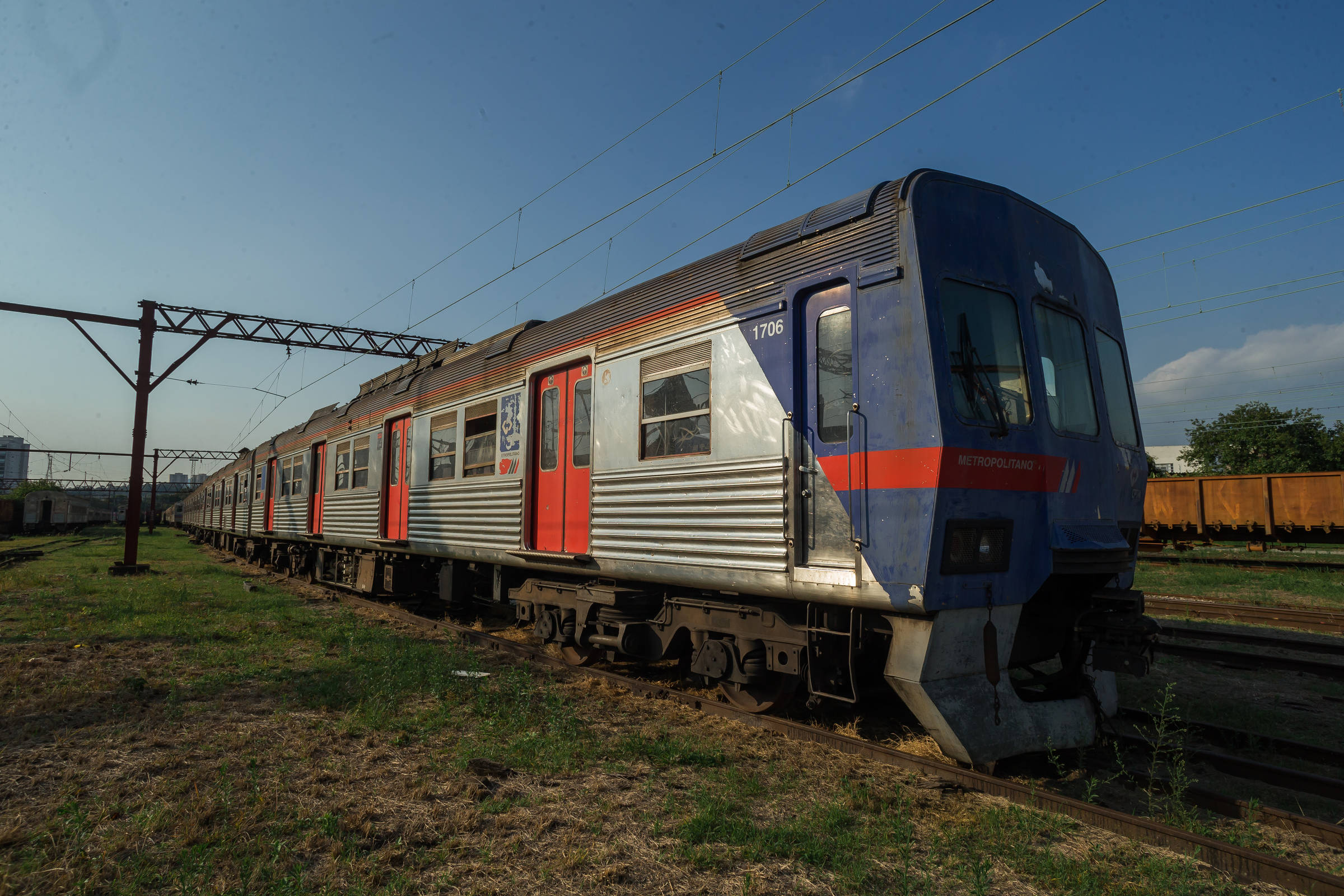 Dormentes e vagões inteiros de trem: como funciona um leilão da CPTM em SP  - 19/10/2021 - UOL TAB