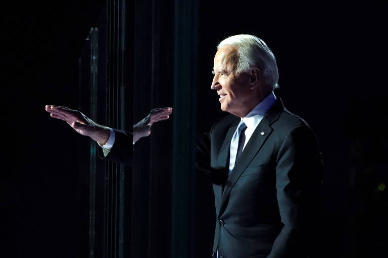 Joe Biden discursa como presidente eleito dos EUA