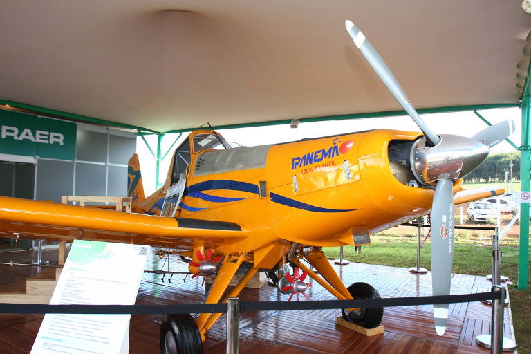 Em 2004, a Embraer lançou o modelo Ipanema, primeiro avião do mundo movido a etanol produzido em escala comercial;