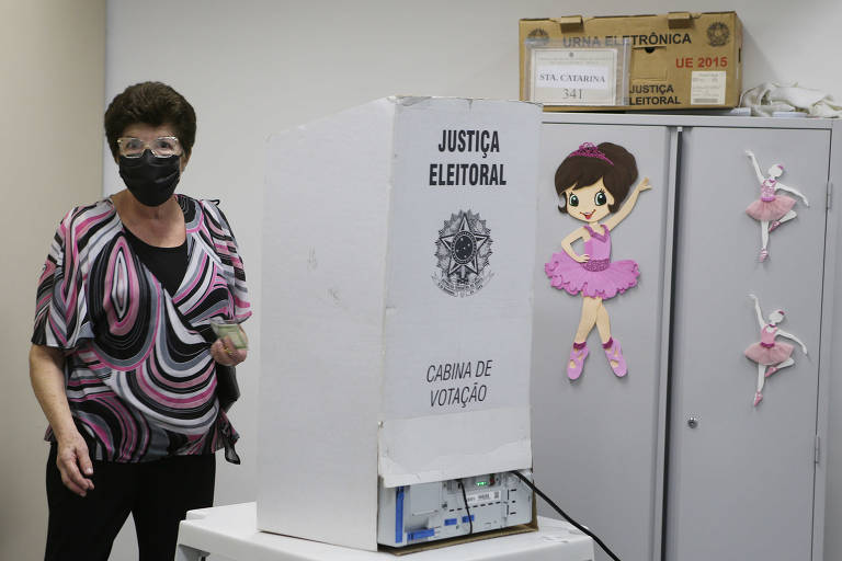 Votação no colégio Santa Catarina, na Mooca