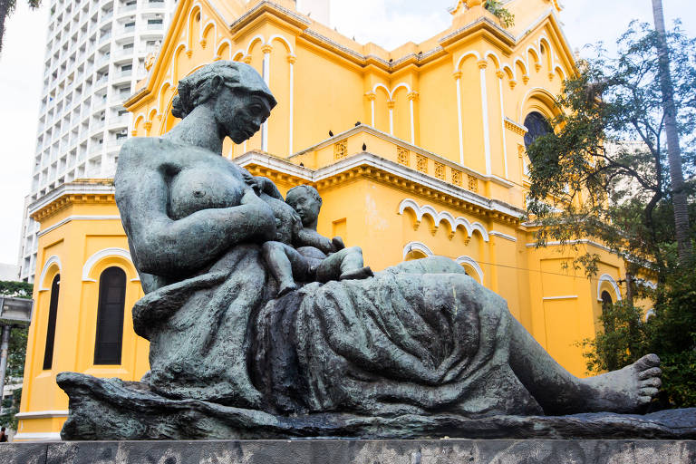 A Estátua de Mãe Preta, localizada no Largo do Paissandú, região central de São Paulo