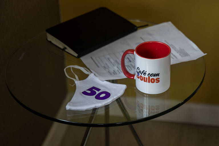 O candidato Guilherme Boulos dá entrevista a Folha de S.Paulo