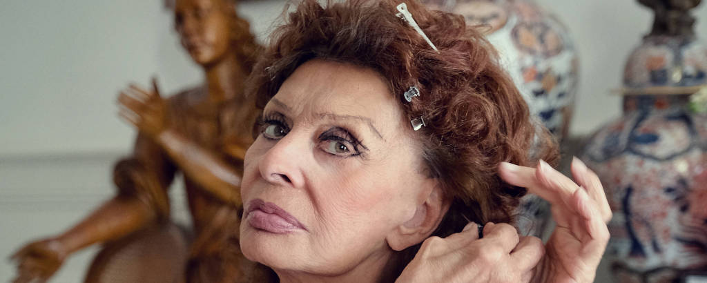 Sophia Loren em sua casa em Genebra, da Suíça