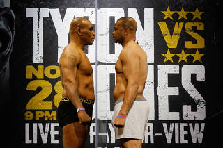 Boxing: Tyson vs Roy Jones Jr-Weigh Ins