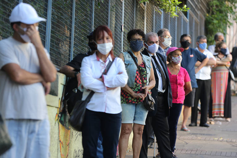 Movimentação da votação do segundo turno, na Escola Estadual Maria José, no Bela Vista, região central de São Paulo