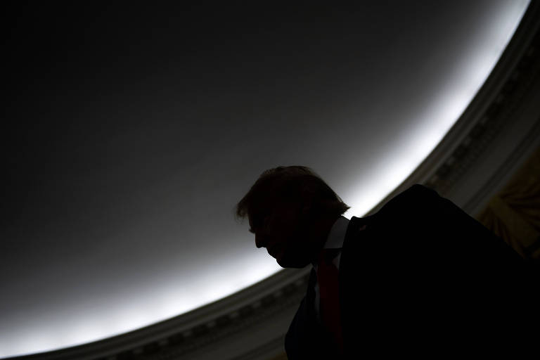 O presidente dos EUA, Donald Trump, durante cerimônia no Salão Oval, na Casa Branca, em Washington