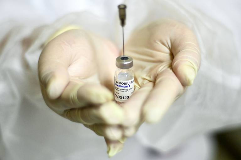 Rússia inicia vacinação contra coronavírus