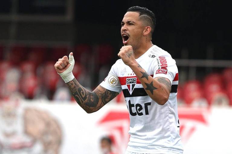 Luciano comemora o gol da vitória do São Paulo sobre o Sport, no Morumbi, pela 24ª rodada do Campeonato Brasileiro