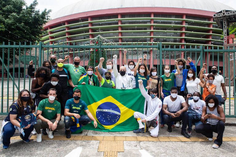 Grandes nomes do esporte protestam contra a privatização do Complexo do Ibirapuera, em São Paulo
