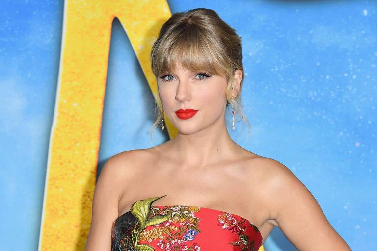 Taylor Swift repete estratégia de sucesso e lança álbum surpresa à meia-noite