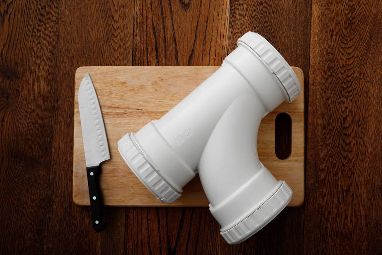 Em uma década podemos ingerir 2,5 kg de plástico, o equivalente a dois pedaços grandes de cano plástico