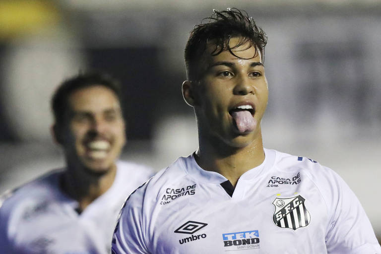 Santos atropela Grêmio e volta às semifinais da Libertadores após oito anos