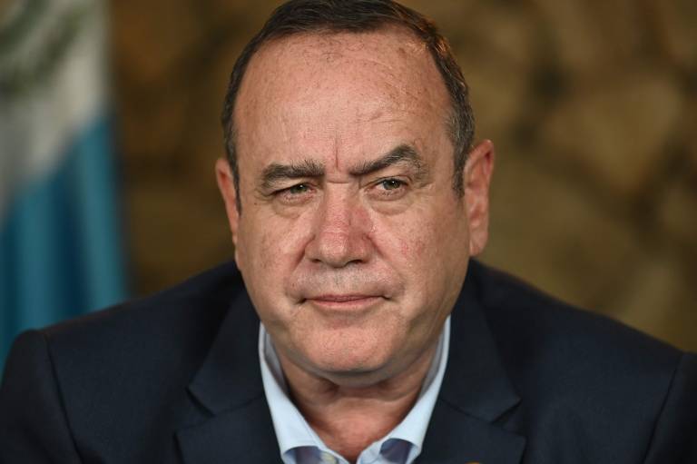 O presidente da Guatemala, Alejandro Giammattei, 64, contraiu o vírus em 18 de setembro