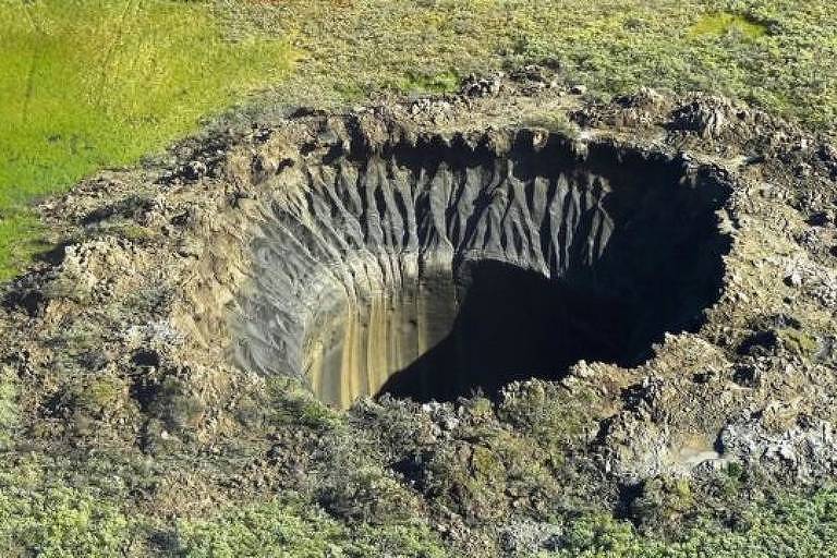 O mistério das crateras que explodem na Sibéria