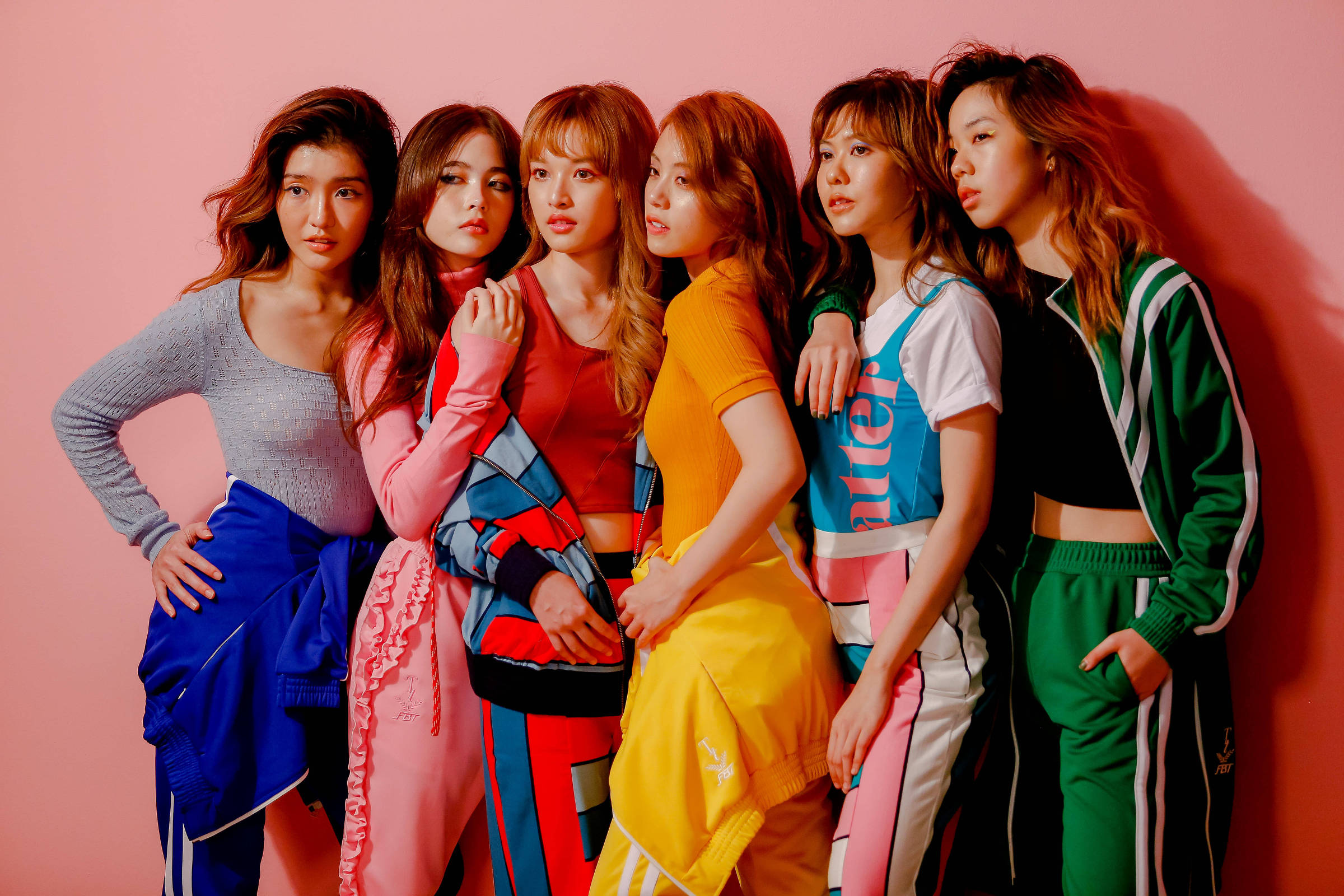 Artistas tailandeses buscam fama global com o T-Pop, a versão local do  K-pop - 18/12/2020 - Música - F5