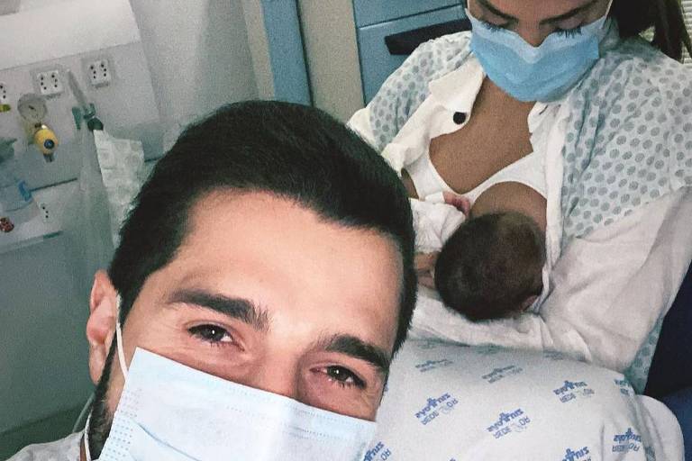 Alok posta foto em hospital ao lado da mulher e da filha após live: O after é aqui 