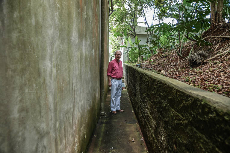 Frei Betto, que foi assessor especial da presidência da República, entre 2003 e 2004, no governo Lula, diz no "Diário" que a mineirice o preservou de ambições políticas e o que o maior erro da esquerda foi o abandono do trabalho de base