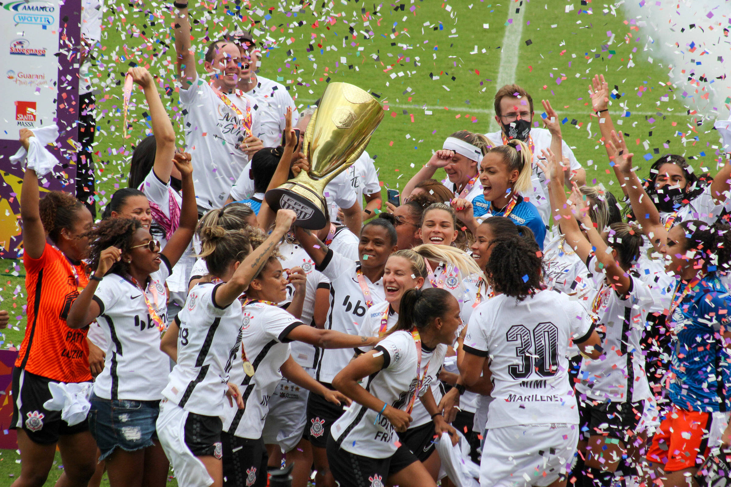 Corinthians goleia o São Paulo e conquista quarto título do Campeonato Paulista  feminino - Gazeta Esportiva