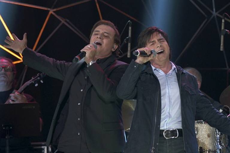 Chitãozinho e Xororó se apresentam no Radio City Music Hall, em NY, em setembro