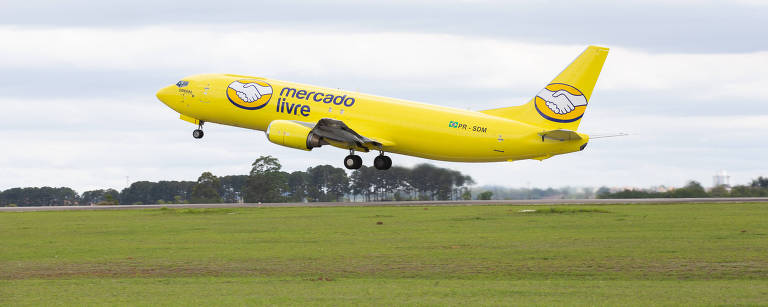 Mercado Livre contratou frota com quatro aviões para entregas; empresa investiu R$ 4 bi no ano
