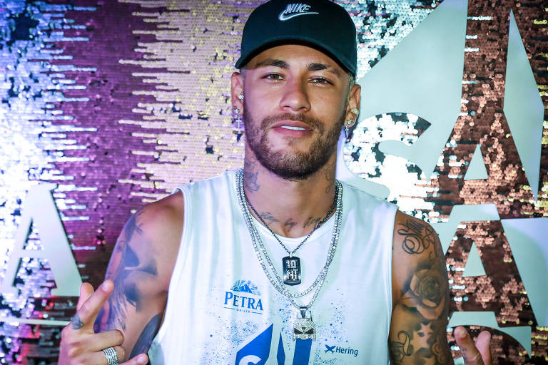 Convidados de Neymar chegam de jatinho para festa de Ano-Novo; saiba nomes