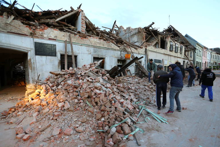 Segundo grande tremor em 2 dias, terremoto deixa ao menos 7 mortos e 26 feridos na Croácia