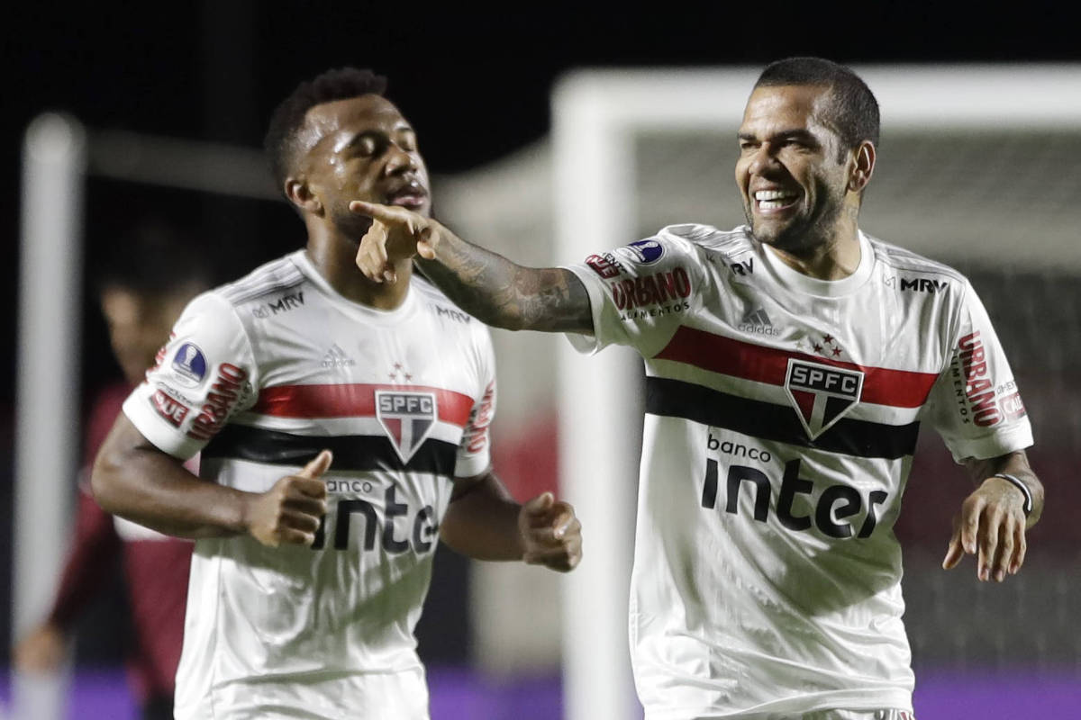 O meio-campo é a alma e o coração de São Paulo e Grêmio