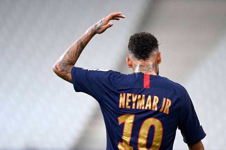 Ministério Público notifica Neymar e pede esclarecimentos sobre festa de Réveillon