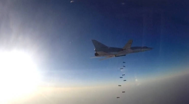 Um Tu-22 modernizado da Rússia ataca posições sobre a Síria
