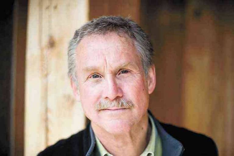 O americano David Quammen, autor do livro Contágio (2012)