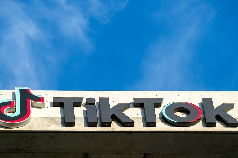 TikTok suspende publicações em vídeo feitas na Rússia após lei de censura