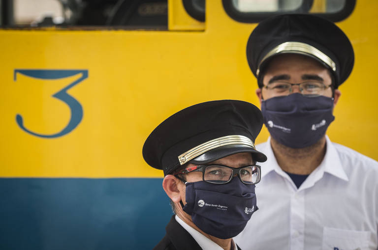O passeio conta com serviços de bordo e guias treinados para contar a história e as curiosidades do Trem Republicano