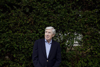 Neil Sheehan outside his home in Washington on Sept. 10, 2009. (Brendan Hoffman/The New York Times)