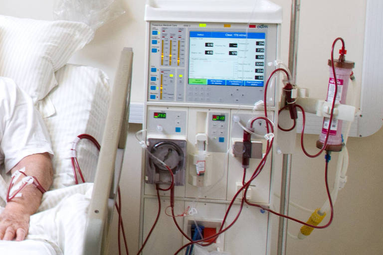 Paciente faz diálise no hospital Sírio-Libanês
