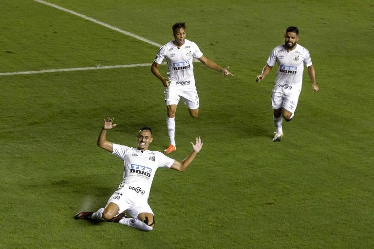 Santos atropela Boca com 3x0 e fará final da Liberta contra Palmeiras