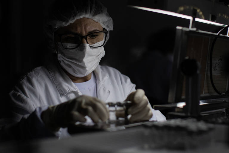 Fiocruz ultrapassa Butantan como maior fornecedora de vacinas contra Covid
