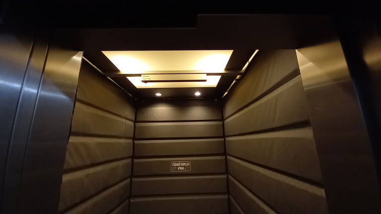 Vírus Killer, da empresa Superled, emite luz ultravioleta para inativar microrganismos 