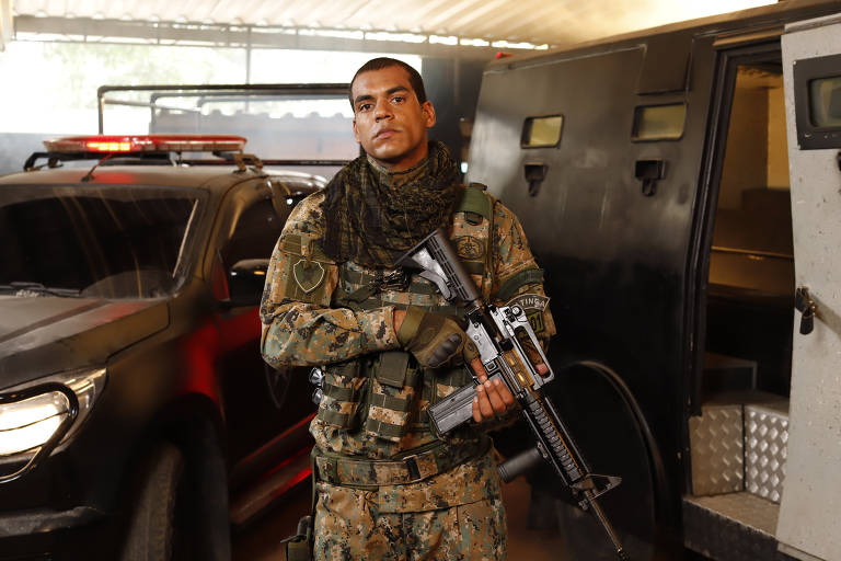 Cenas de Arcanjo Renegado com Mikhael Afonso (Marcello Melo Jr. )