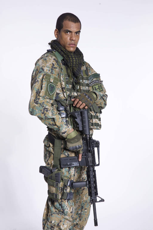 Cenas de Arcanjo Renegado com Mikhael Afonso (Marcello Melo Jr. )