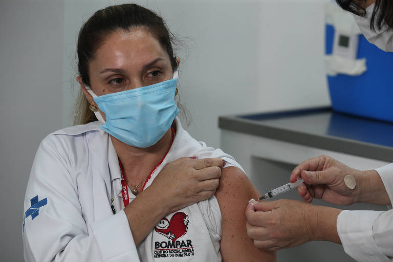 Vacinação é ampliada a idosos de assistências sociais de São Paulo