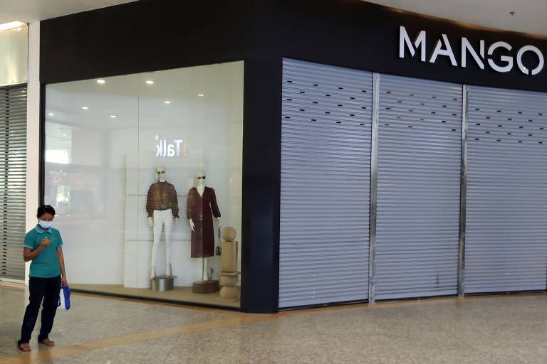 Loja de shopping fechada em Rangoon, após o golpe